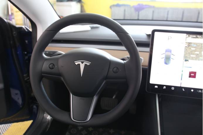 奢华与时尚并存，特斯拉Model 3内饰改装经典案例_搜狐汽车_搜狐网