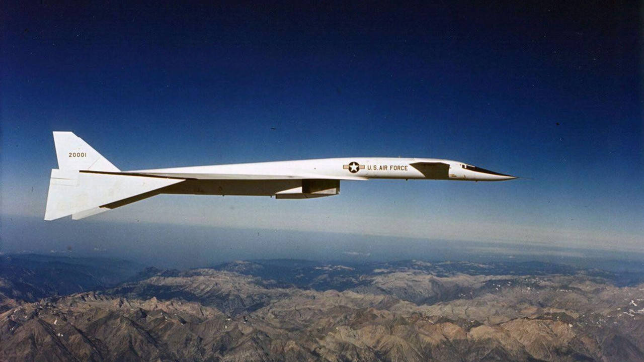 张召忠赞不绝口:5架美军机都打不过1架_米格