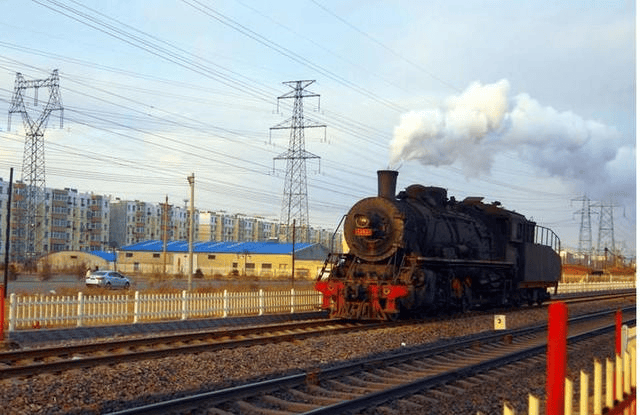 2020年港澳GDP_中国gdp2020年(3)