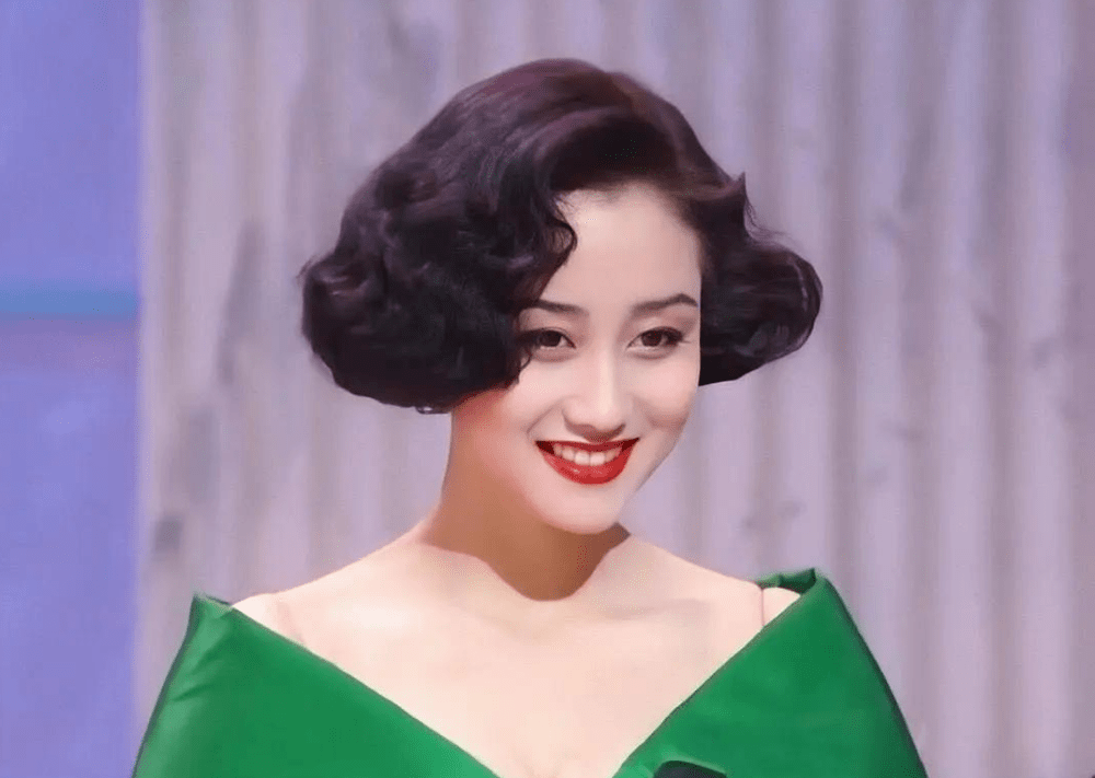 利智年轻时有多美?被称50年一遇的美人,李连杰抛妻弃女也要娶她_香港