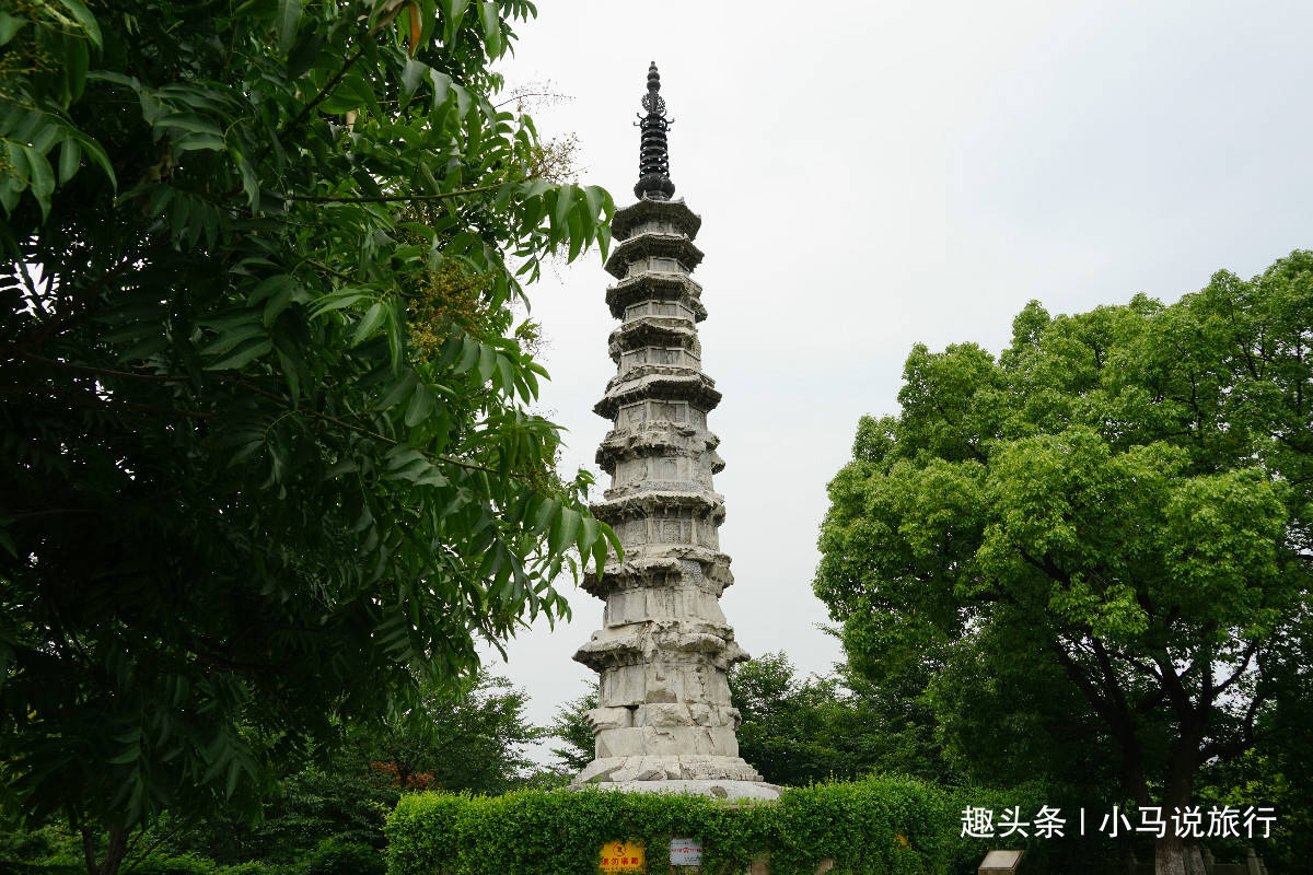 延慶寺塔現在依然保留著完好的古代建築,在這裡你能夠看到一座樓閣式