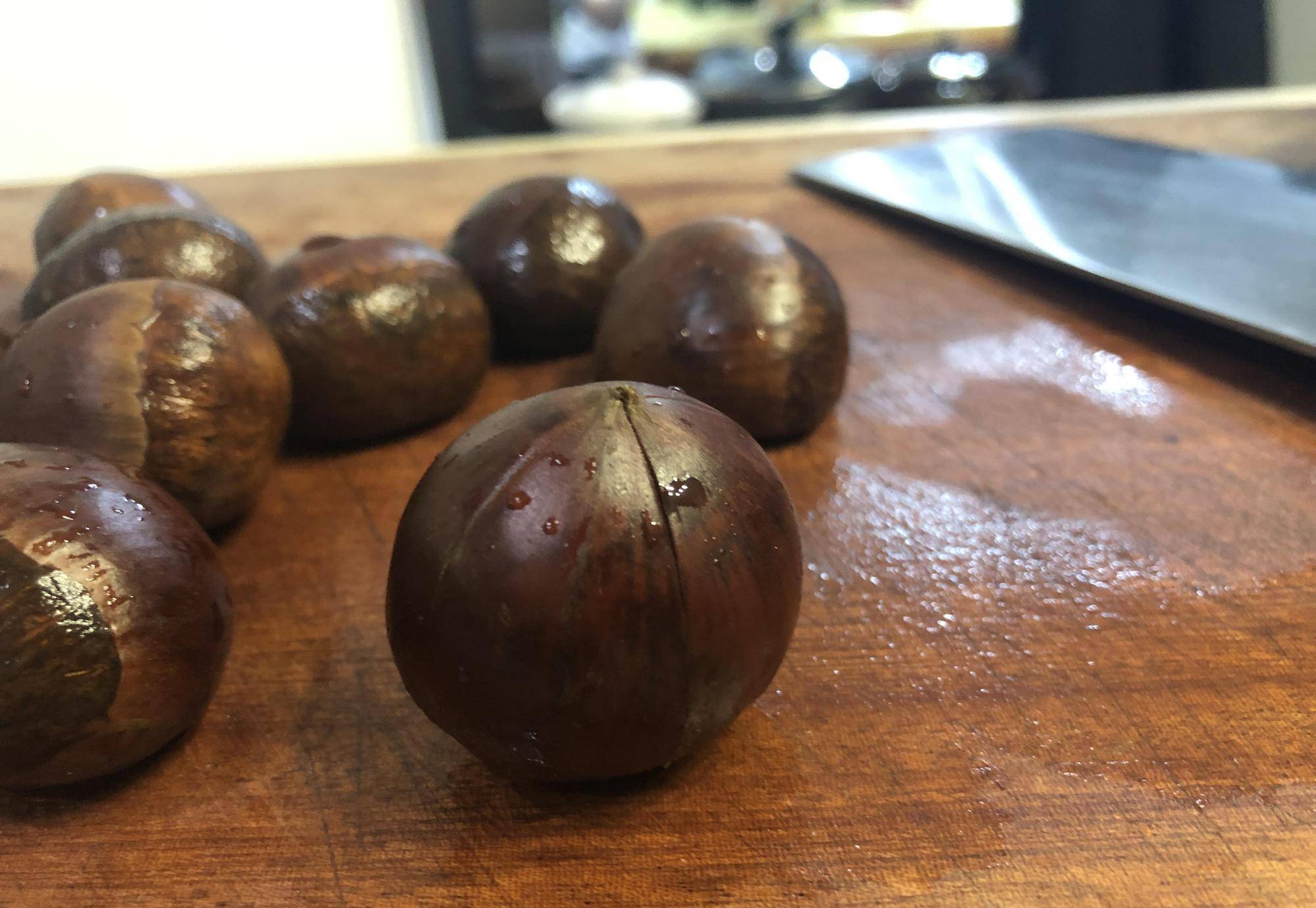 板栗怎么煮好剥壳又好吃又甜 fe8b483d92b843b287551beb52ac3461.jpeg