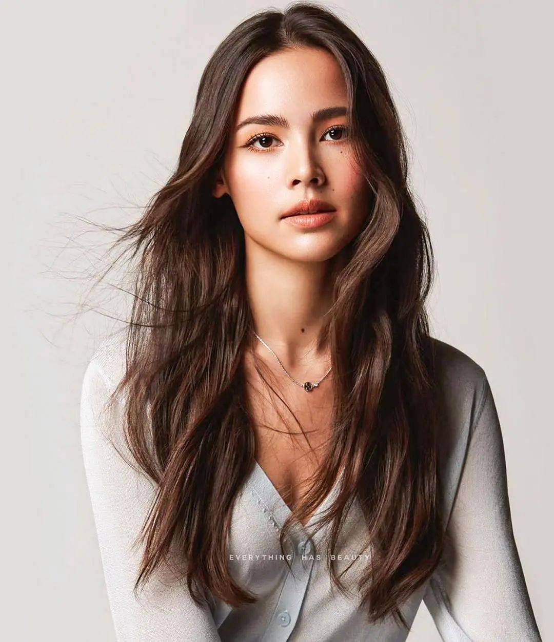 最美校花,和影帝恋爱,被文莱王子追求,迪士尼公主原型是她_raya