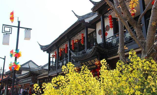 中国第一水乡，文化蕴涵丰富，名胜古迹众多，不容你错过的古镇