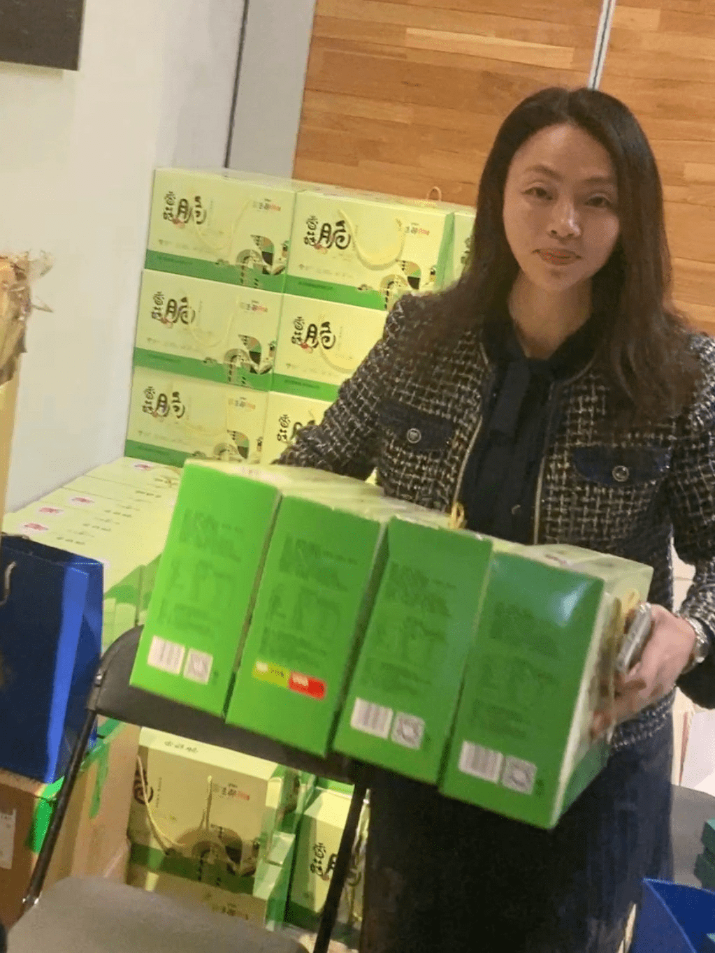 十堰铸邦文化推介家乡特产与张艺谋等电影人共襄盛举