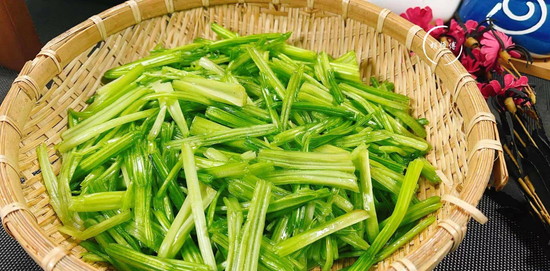 它是天然补脑菜,现在正当季,每周吃2次,头脑聪明,记忆力更强