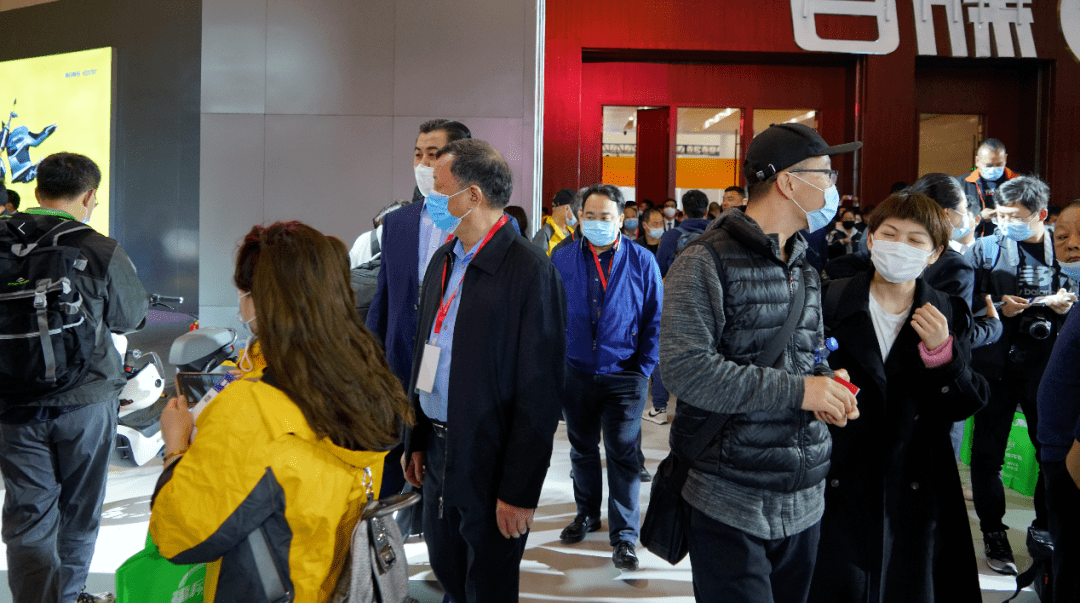 副局长孙连凯,天津市工商联副主席娄杰,天津市公安交管局局长杨秉魁
