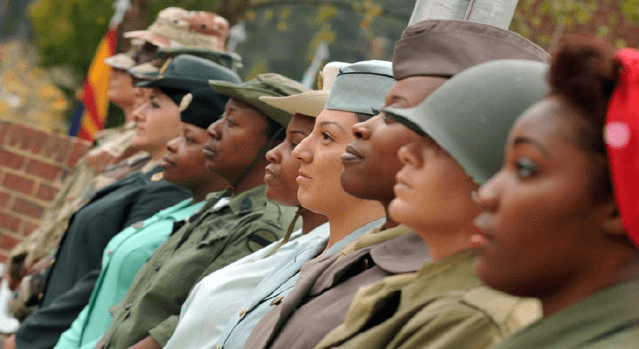 美国版的花木兰：黑人女子混进男人堆里从军两年_威廉姆斯