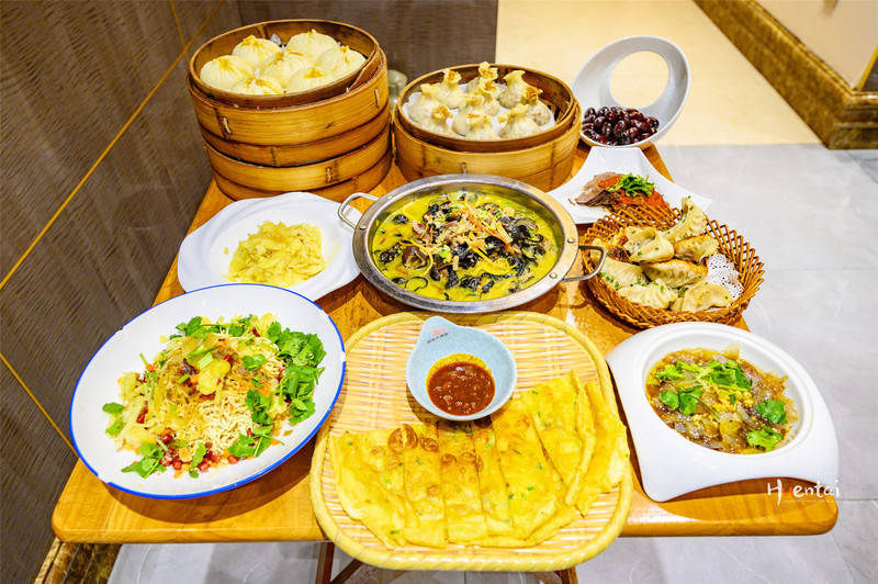 兴化早茶与美食蟹黄汤包豆沙包大煮干丝等等这些我都熟