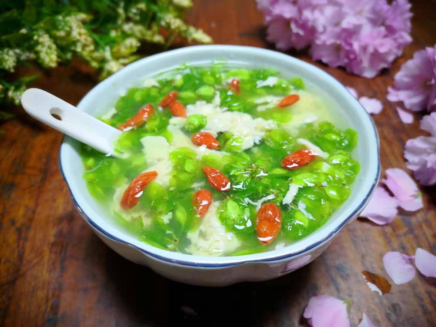 原创春天别忘了给家人喝这汤暖身体赶春寒坚持喝好处多多