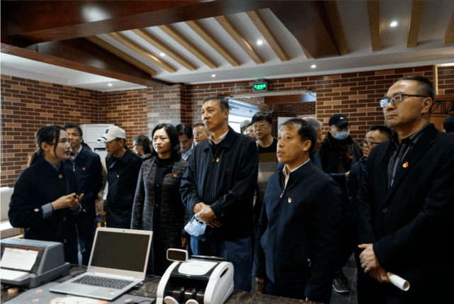 豫酒播报:中国质量报社长李刚莅临仰韶调研!