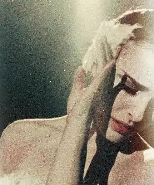 梦境中的青涩恋曲，解析我又梦见我儿时暗恋的男生的深层含义