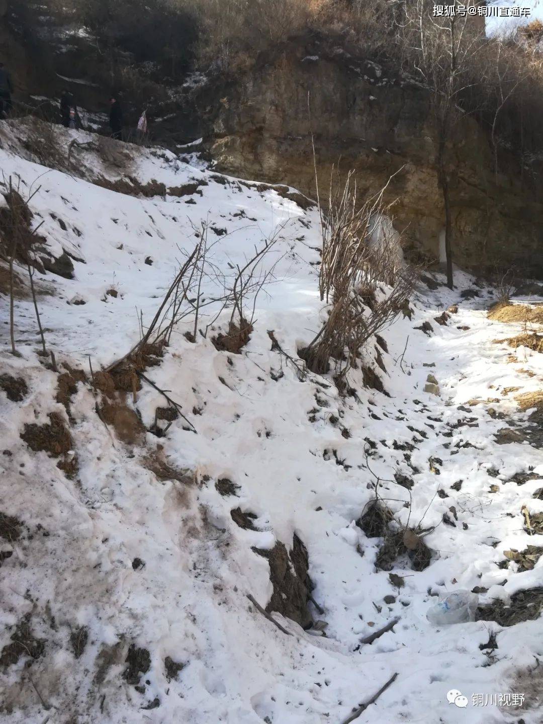 铜川王家河老矿部到了冬季，是一片厚重的荒凉之美