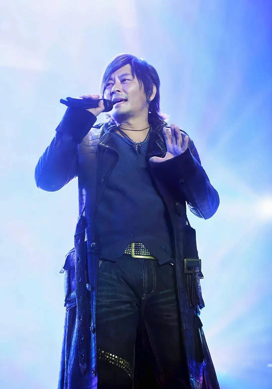 悲惨的王杰:遭父母厌弃两婚两离,被下毒前途尽毁,今老态尽显