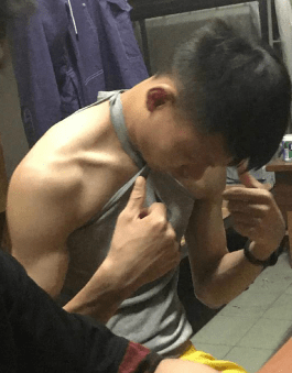 原创
哎呦。我去,我的万八千的手机啊!