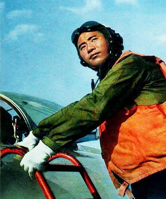 英雄惜英雄海空雄鹰舒积成送别海鹰张逸民战友一路走好