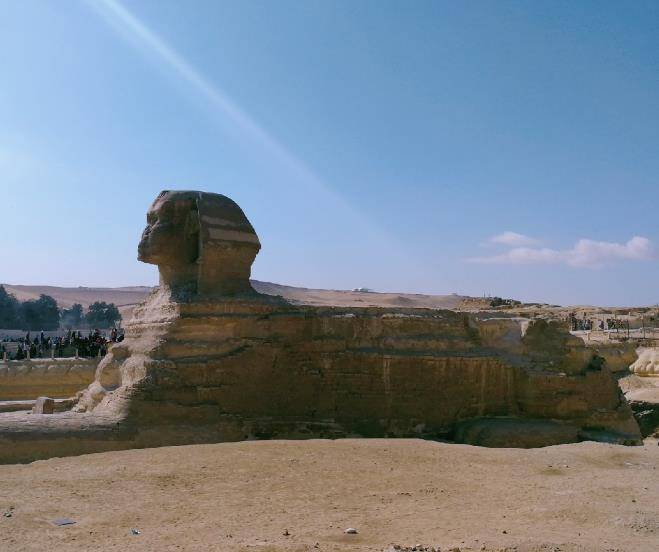 游客去埃及看金字塔，为什么会被阻止攀爬？导游：不听劝会后悔