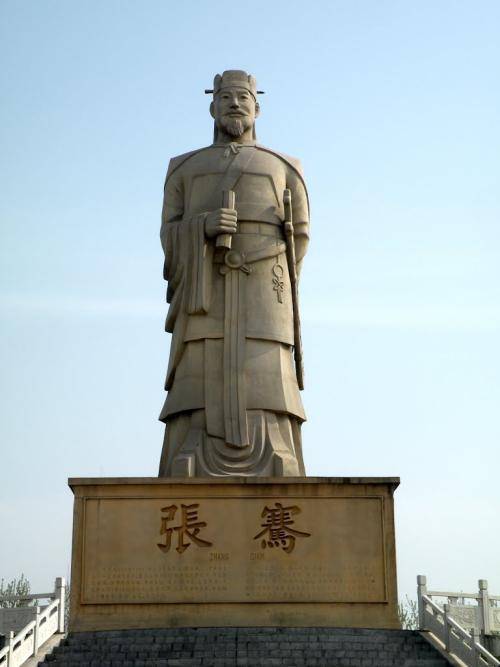 现实版鲁滨逊靠喝鸟血撑133天路过货船看到他的脸却直接离开