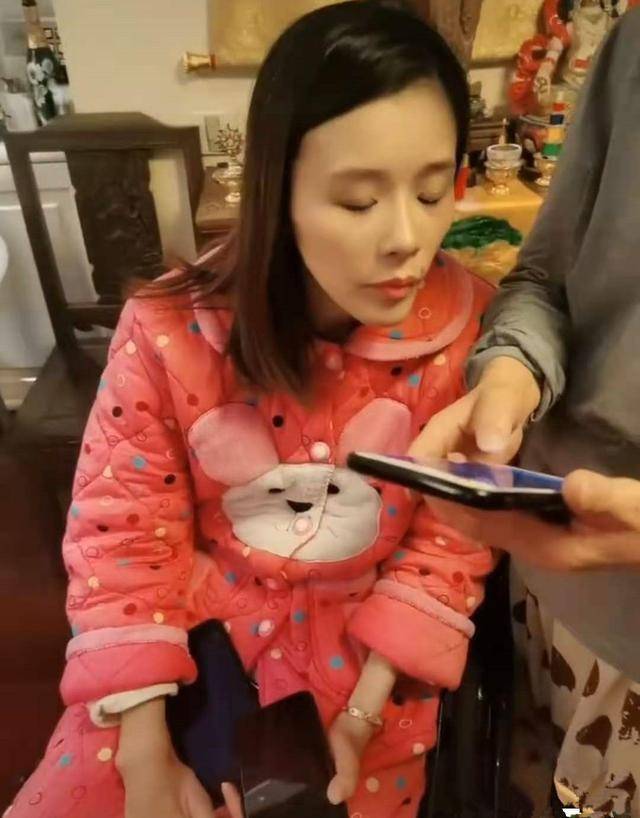 原创体操名将桑兰近况瘫痪多年身体消瘦声称每天要吃很多药物