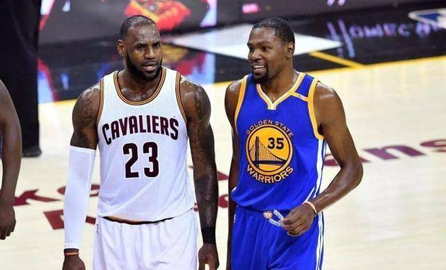 詹姆斯总得分破纪录穿的什么鞋 5d5dee9ab04948b3b880c7a98bd2ca2b.jpeg