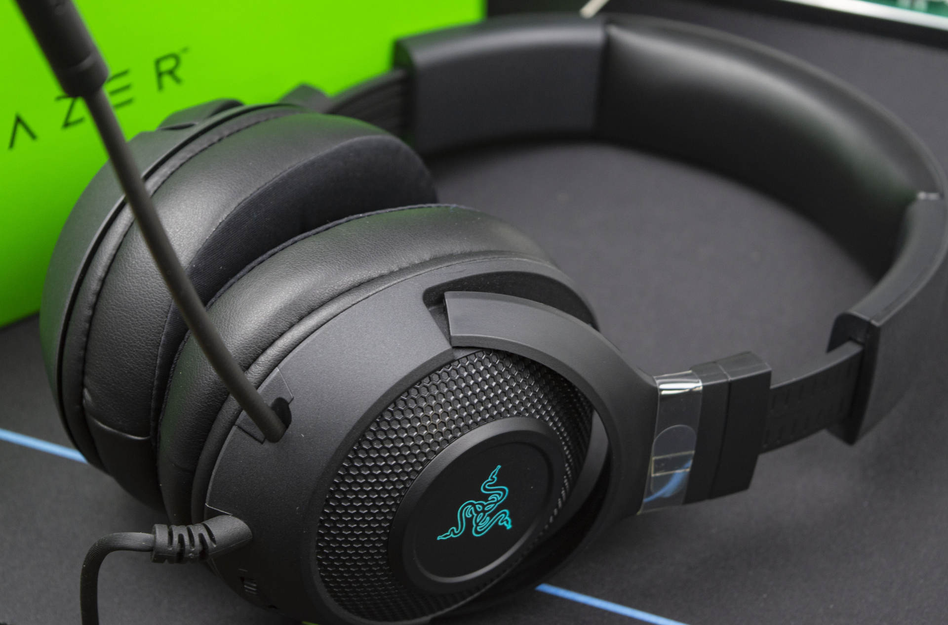 减重升级,轻盈舒适:雷蛇北海巨妖v3 x开箱体验