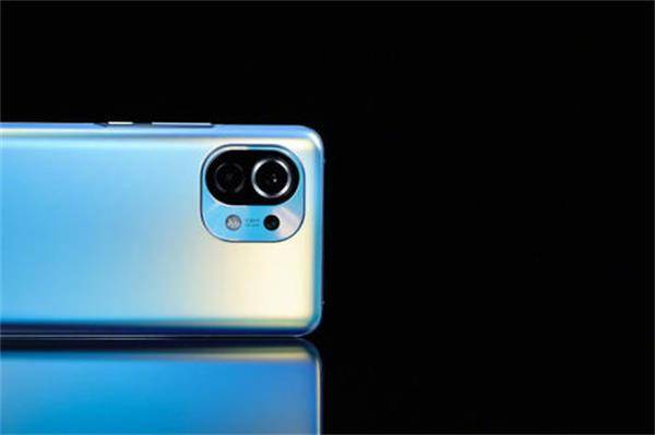 手机跑分排行_手机性能排名出炉:华为全军覆没,小米11垫底,榜首跑分超