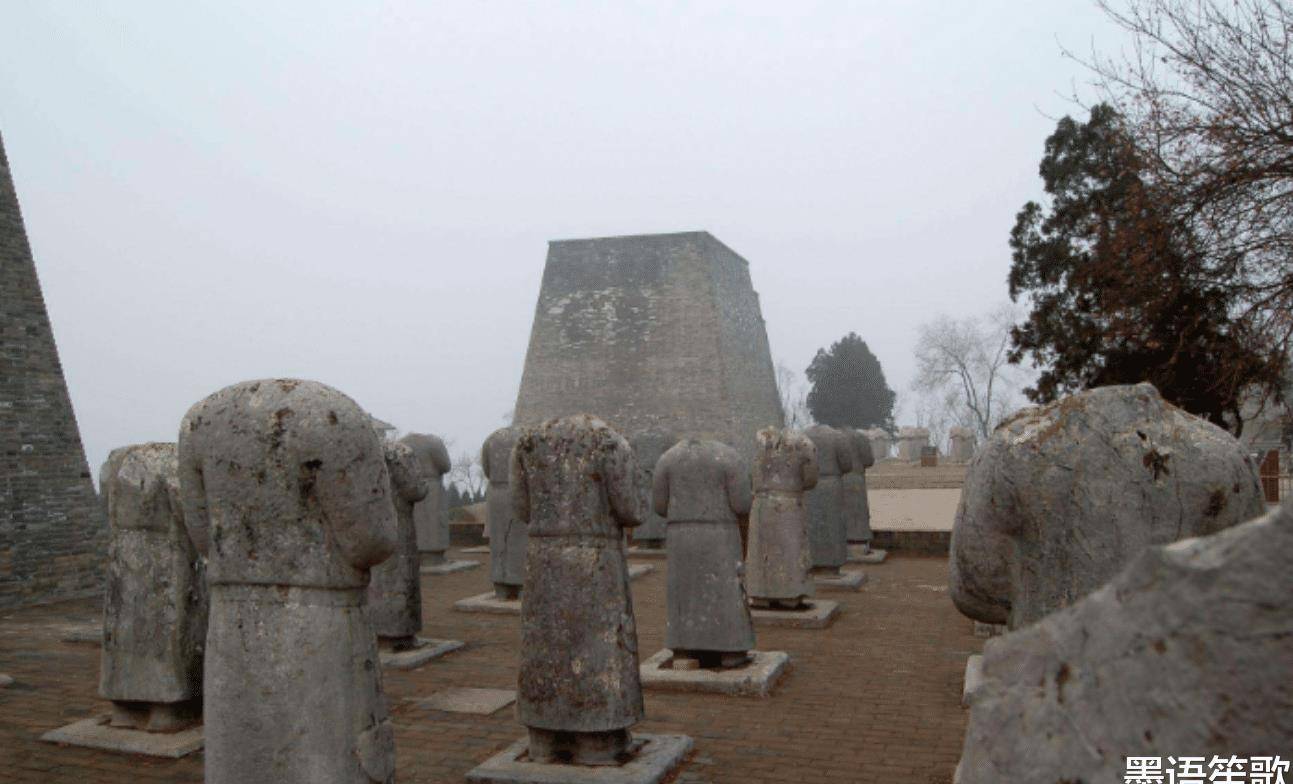 原创武则天墓前面有61个无头石人千古之谜被两个农民解开了