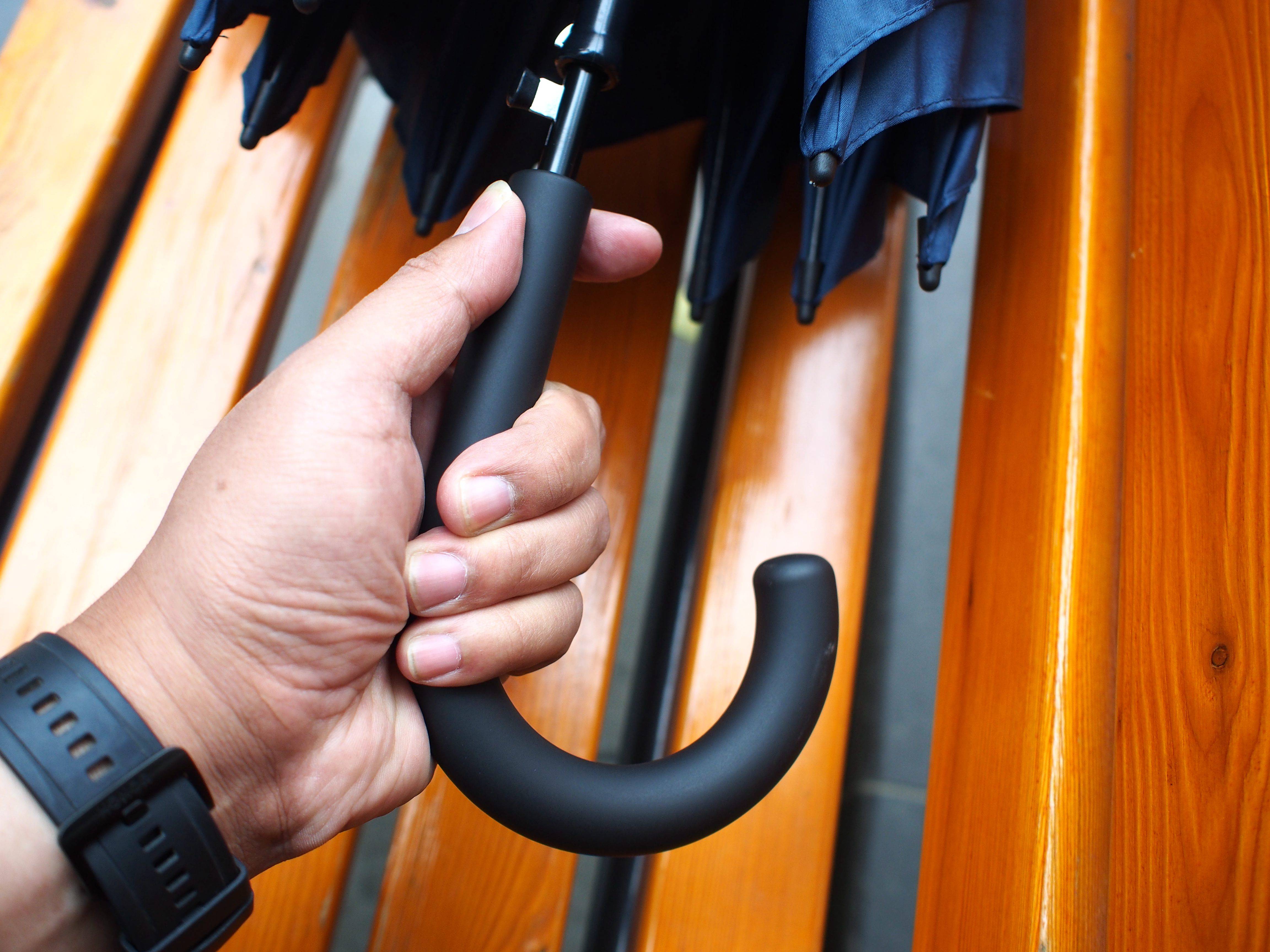 一把睛天雨天都适用的伞:悠启全能直柄伞