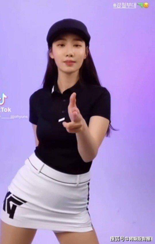 berrygood赵贤晒近况,s型身材,清纯美貌吸睛