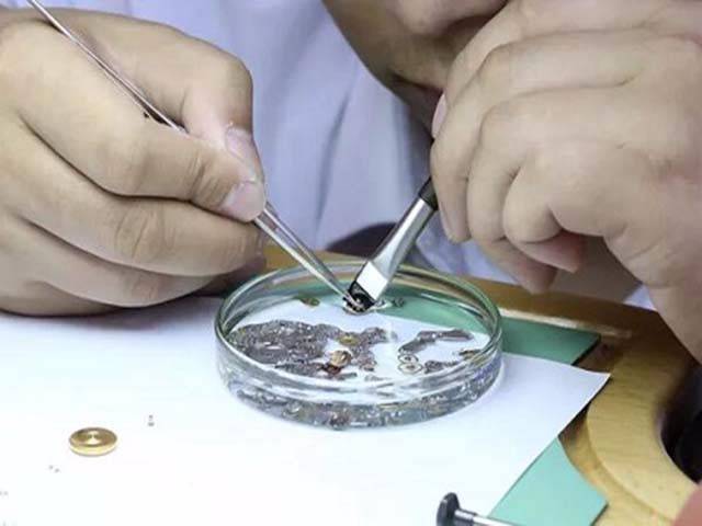 �����ֱ����������ж��?