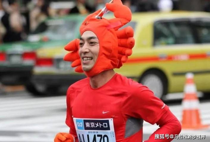 马拉松奇葩造型盘点