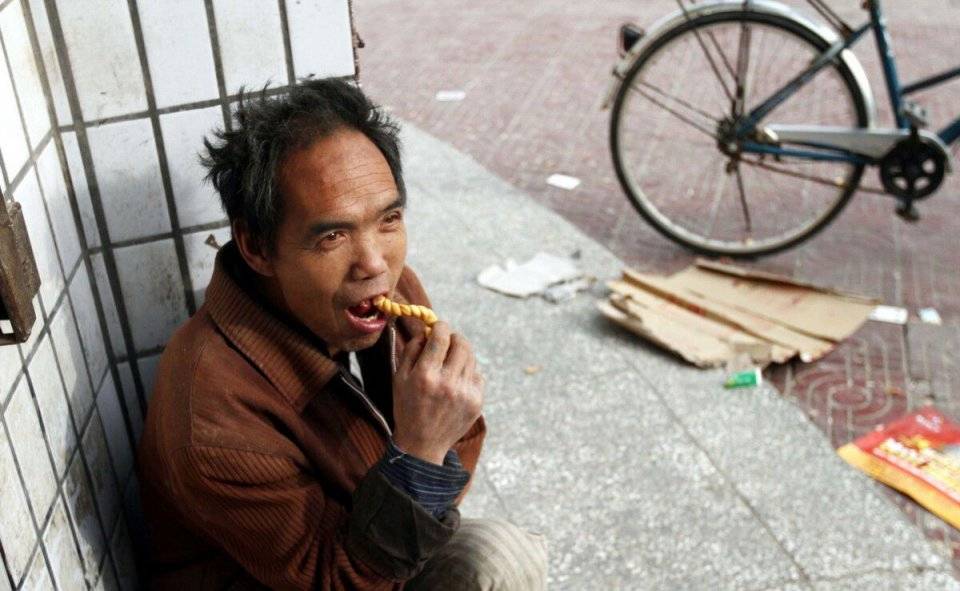 原创新生代农民工,起早贪黑的苦和累他们都能忍受,最不能忍的是什么