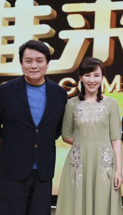 岳丽娜在怀孕期间有戏找她,但是因为怀孕拒绝了,这件事让她的丈夫