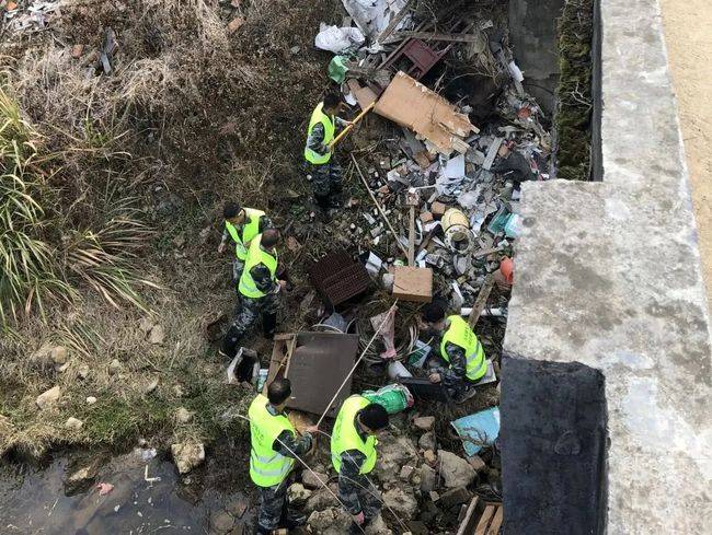 清理河道垃圾范文赞！改进生态水域处境将笑发展河流整理整顿专项行径(11)