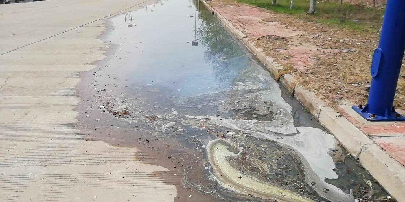 山东:无棣星湖二路污水横流 恶臭不断打脸国家卫生城