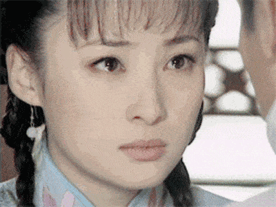 《还珠格格》里的夏雨荷,《半生缘》里凄美决绝的顾曼璐,都让蒋勤勤活