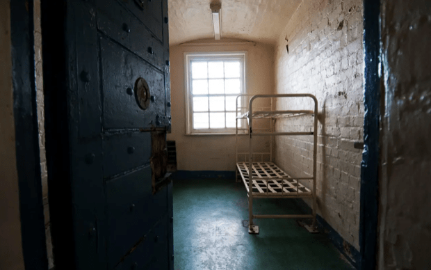 英国什鲁斯伯里监狱举办越狱游戏，牢笼里也欢乐无限