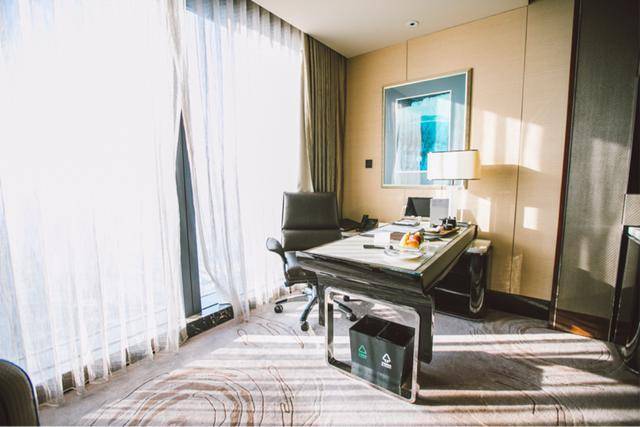 来深圳旅行或出差，酒店该怎么选？住这家酒店就对了！