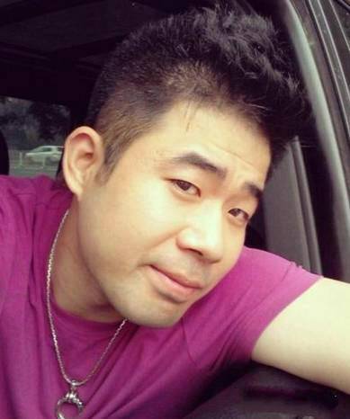 原来吴永恩的父亲叫做吴震中,是个美籍华人,20年前