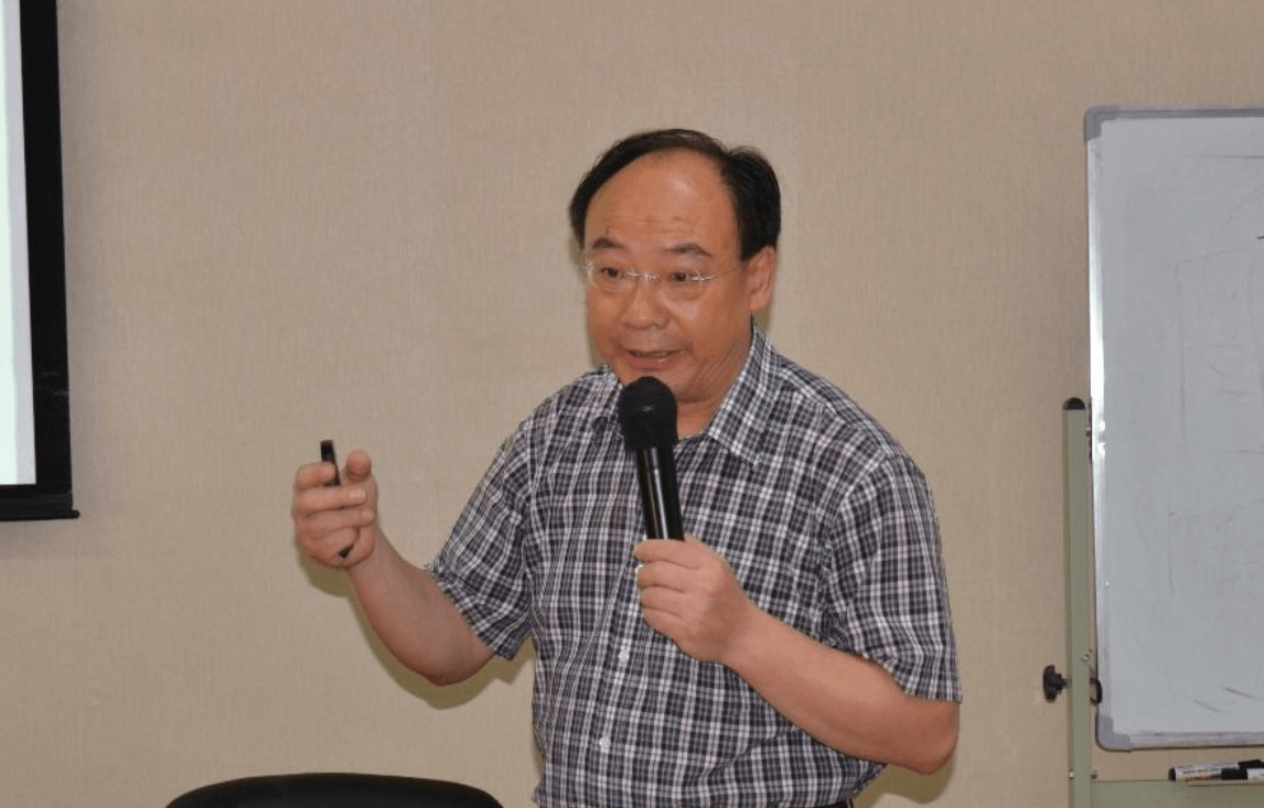 清华大学公共管理学院经济学教授韩廷春宏观经济形势与政策分析