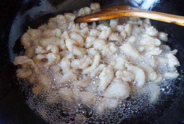 猪油怎么熬放的时间长不坏 da5fa8cd32e34cf0b8db1c808e575f73.jpeg