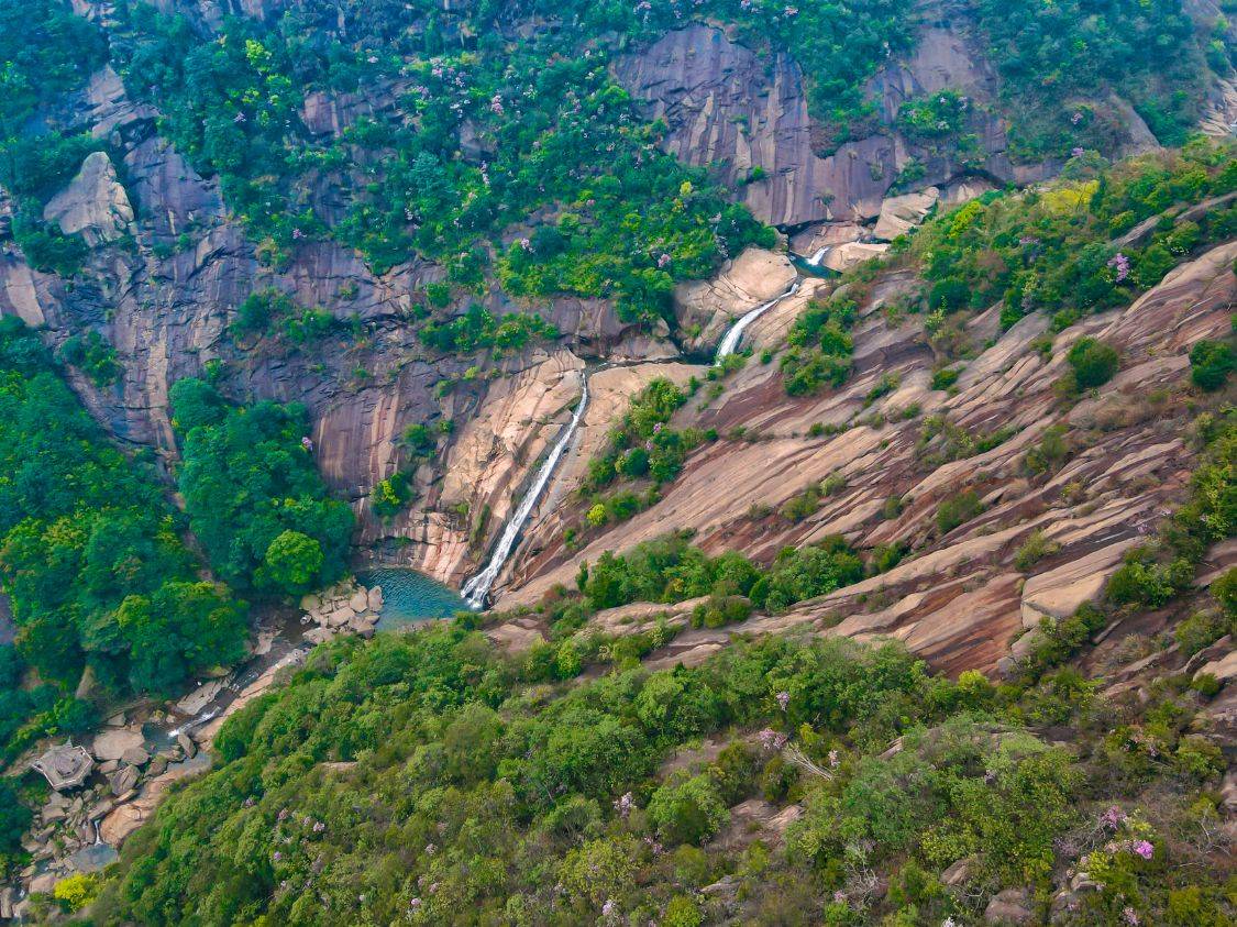 一条百折瀑,一座千年寺——瑶溪记_金钟