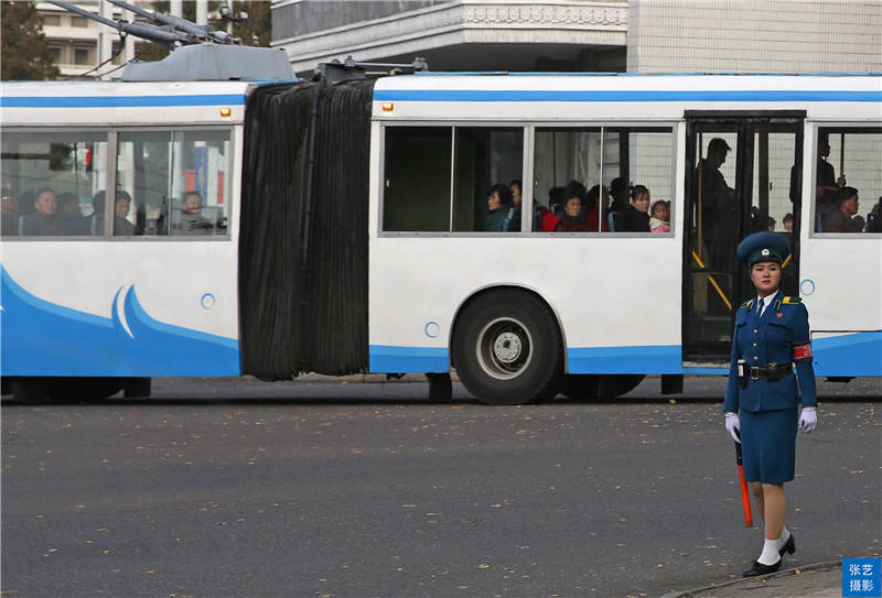 朝鲜公交车图片