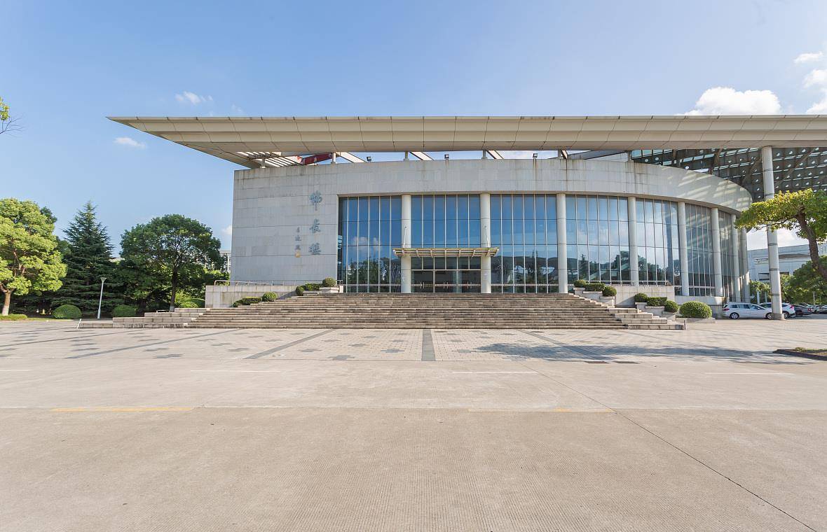 上海市大学可分四档,同济大学排第二档,复旦依旧霸榜