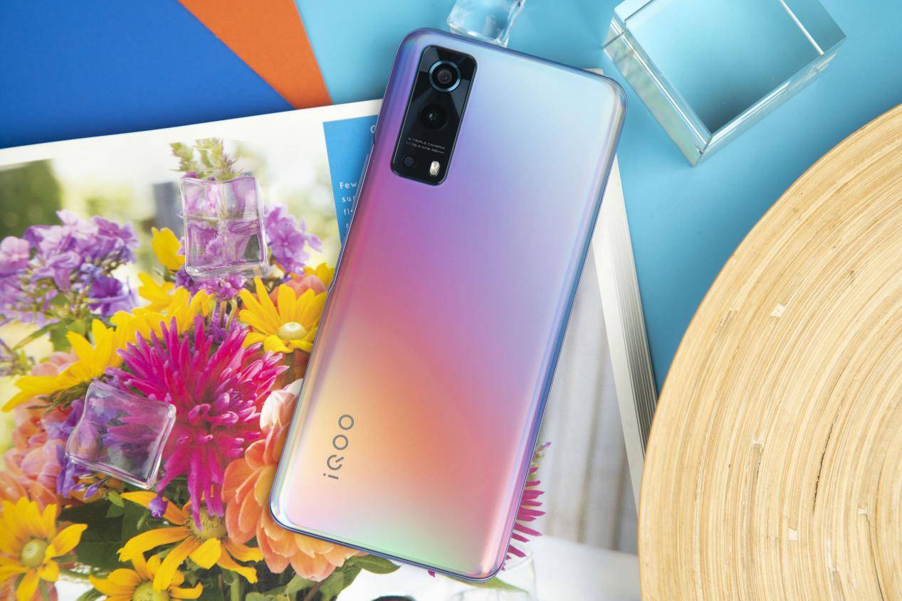 5g性能先锋重构千元档位iqooz3手机评测