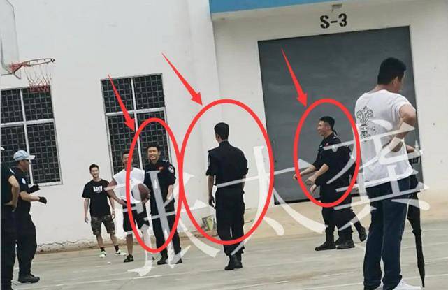 《维和防暴队》又曝新路透,全员pk篮球,王一博竟成片场开心果?