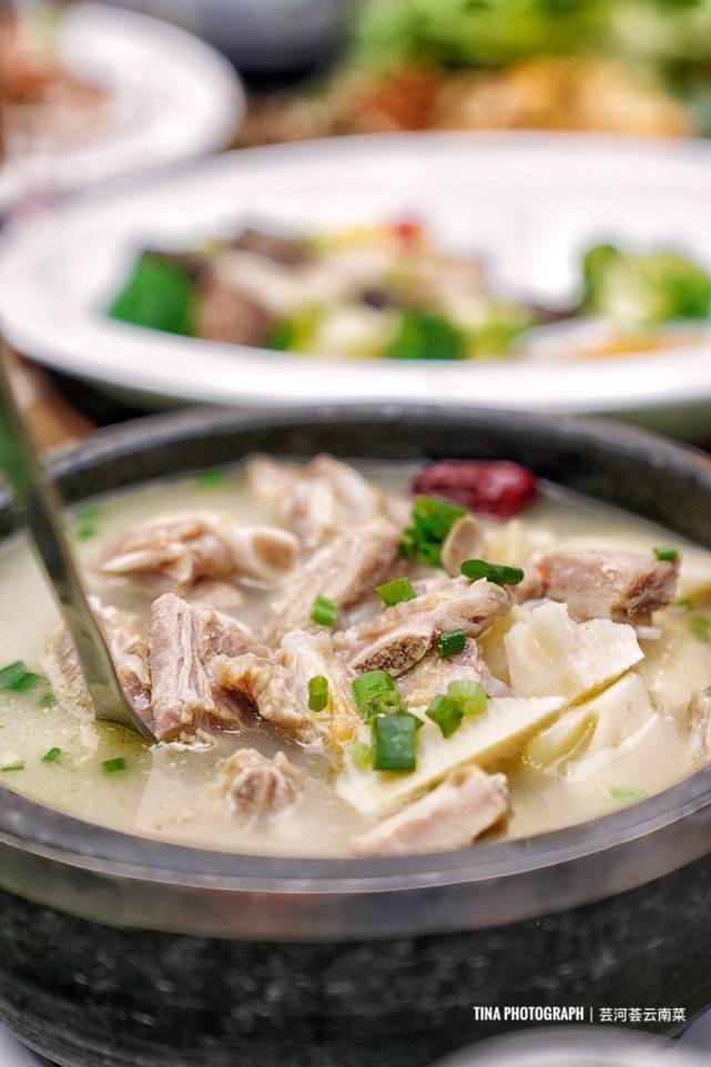 三月三在郑州品鉴云南特色鲜花长街宴