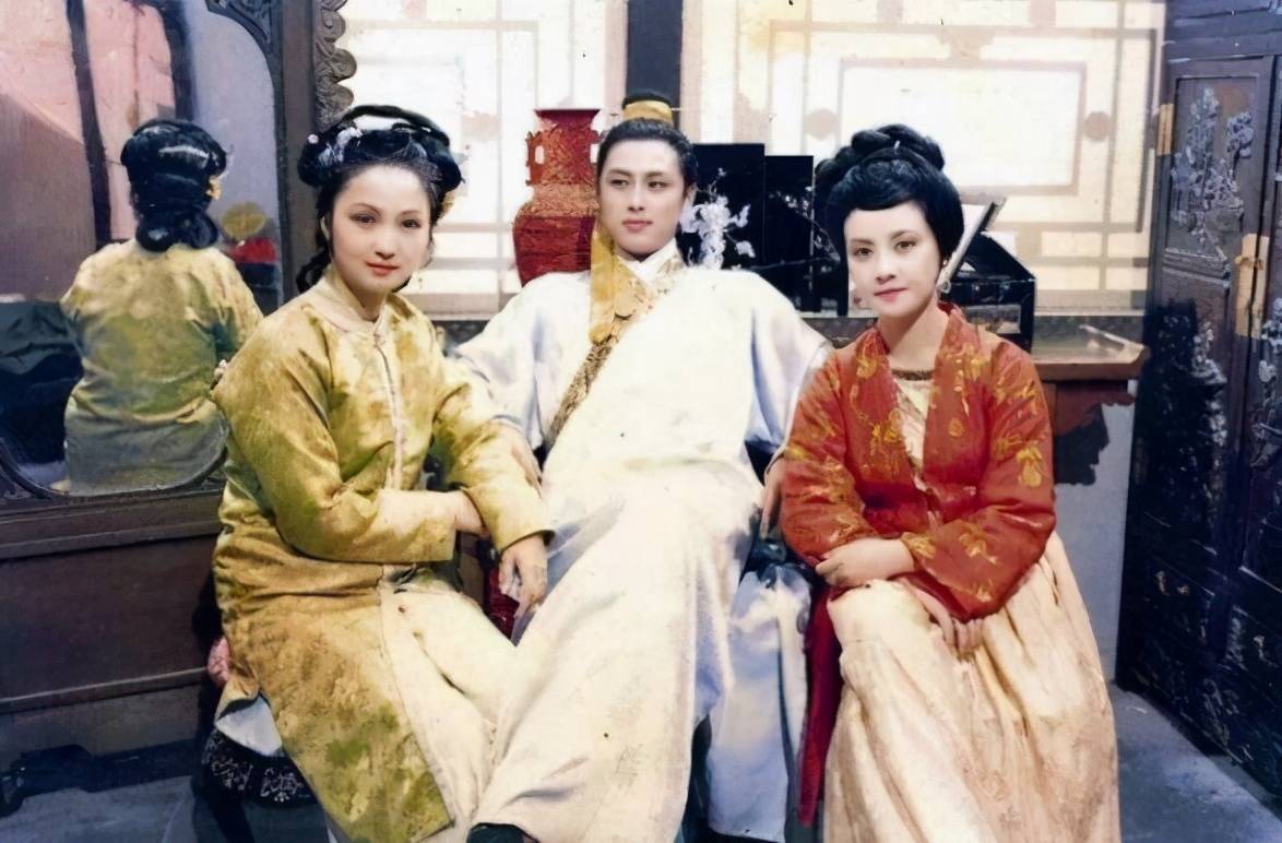 人们常念叨三妻四妾三妻是指哪三妻四妾又指的是哪四妾呢