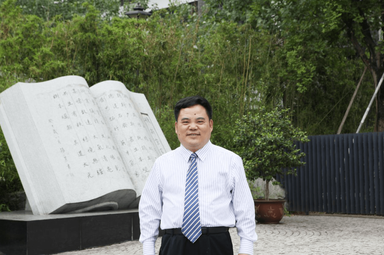 罗丞:重庆市第十八中学校长一,草案对家校教育的意义是什么?