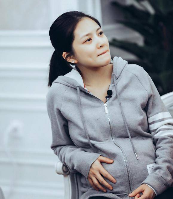 婆妈:都被王灿滤镜骗了,看清她孕晚期素颜,这确定是孕妈该有的